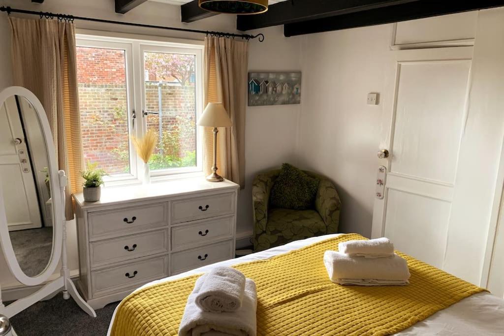 Award Winning Pet Friendly Paddock Holiday home *