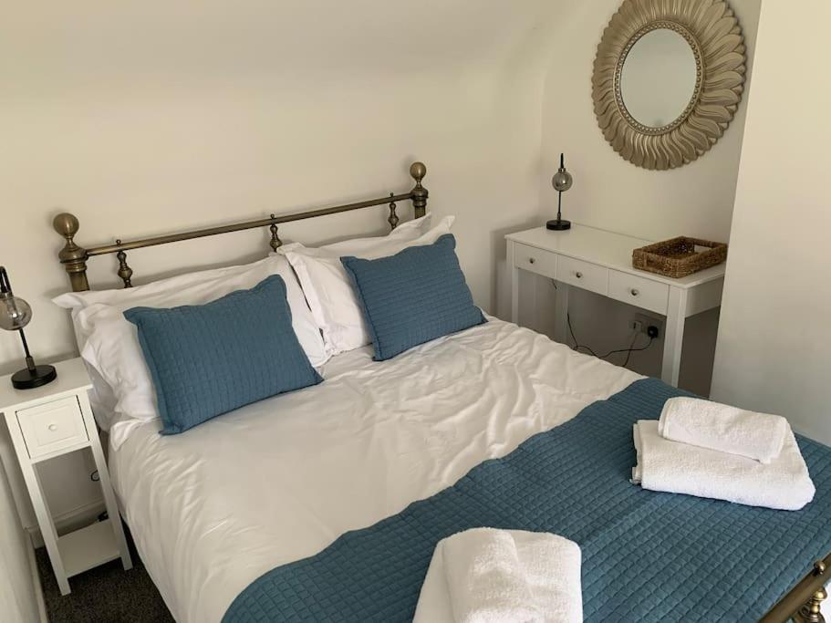 Award Winning Pet Friendly Paddock Holiday home *